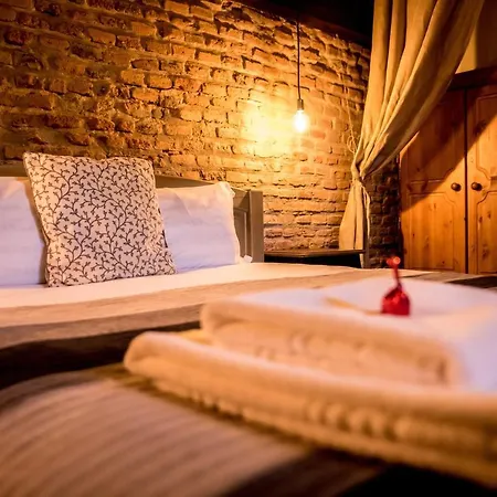 Wood House Republicii 3*