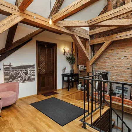 Wood House Republicii Guest house Brasov