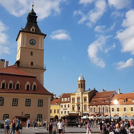 Wood House Republicii Apartahotel Braşov