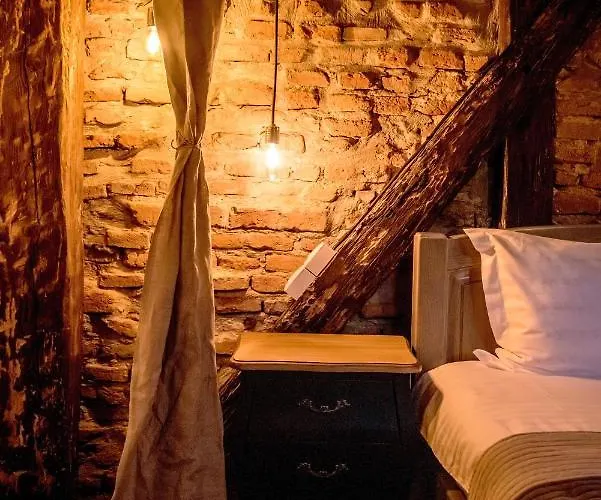 Wood House Republicii 3*