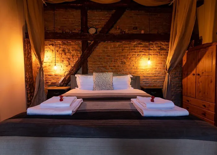 Aparthotel Wood House Republicii 3*