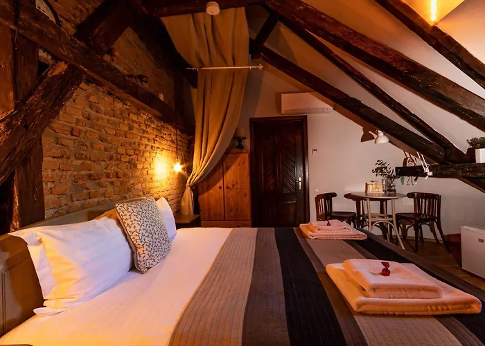 Apart-hotel Wood House Republicii Braşov