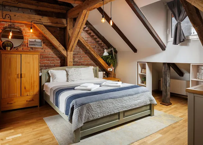 Aparthotel Wood House Republicii Brasov