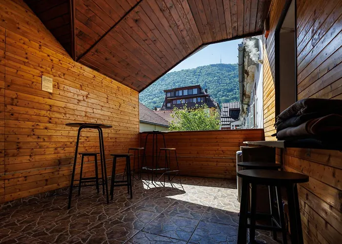 Wood House Republicii Apart-hotel Braşov