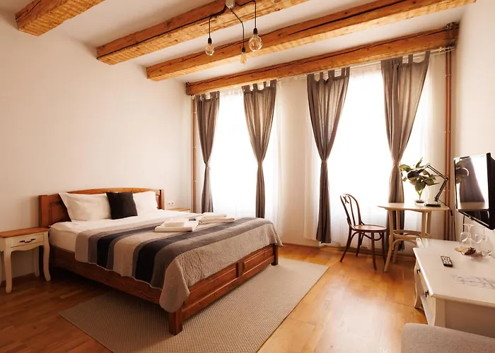 Wood House Republicii 3*