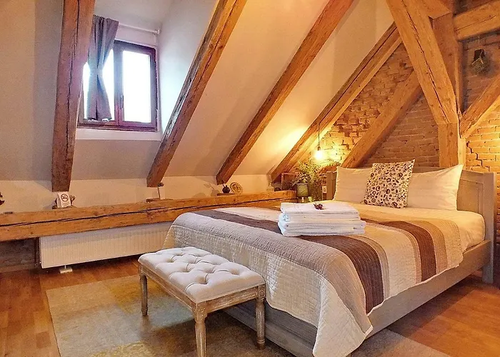 Wood House Republicii Apart-hotel