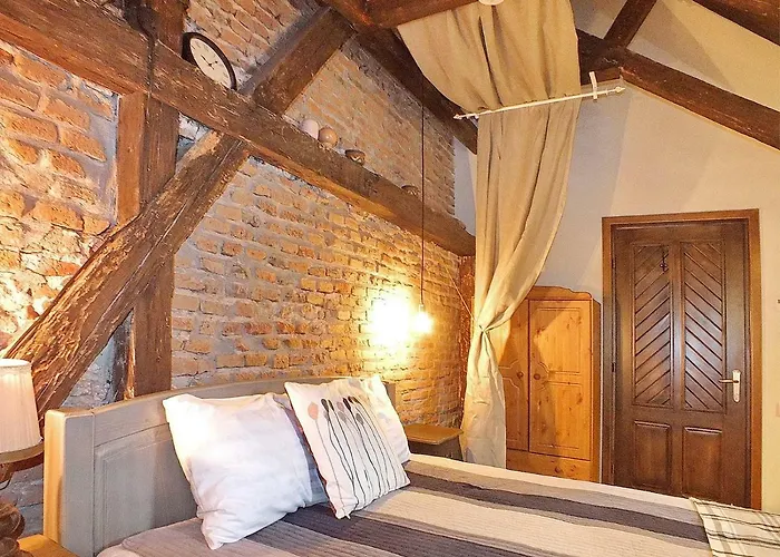 Apart-hotel Wood House Republicii Braşov