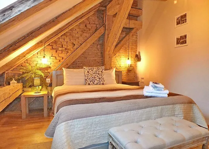 Aparthotel Wood House Republicii